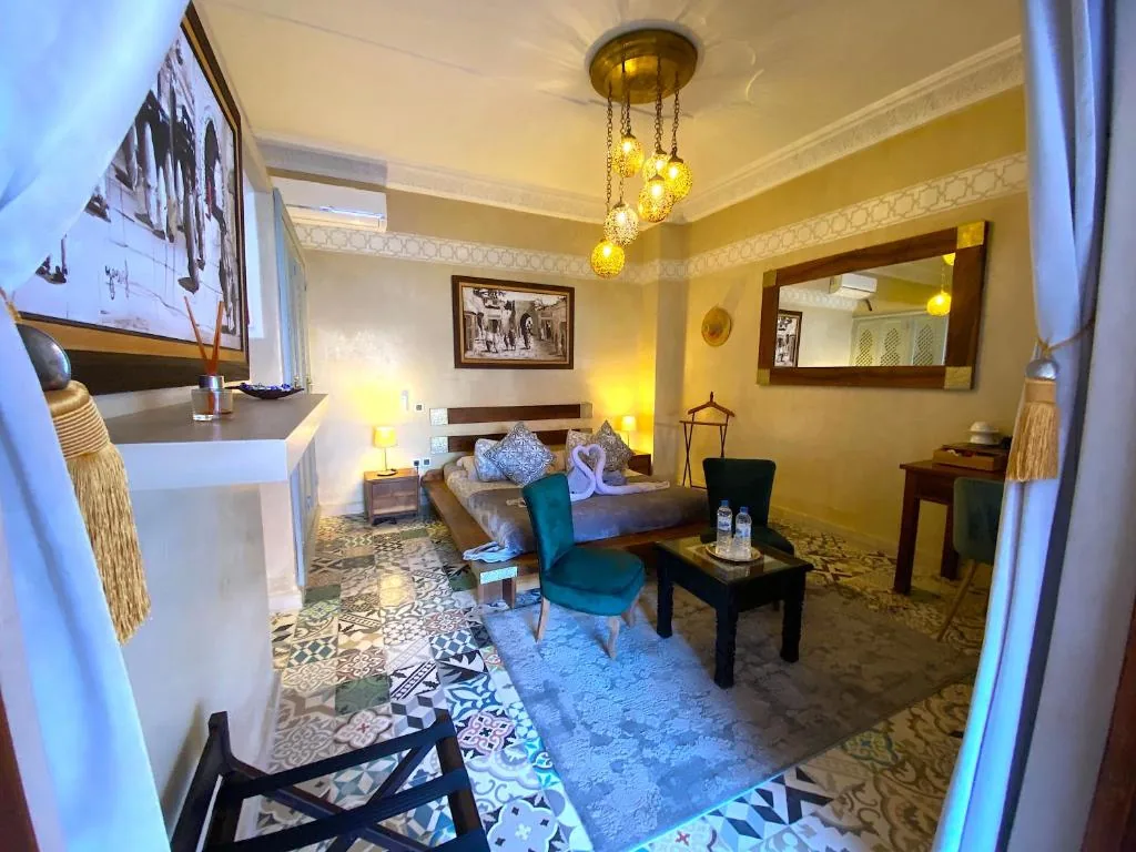 Suite with Terrace — Riad La Perle Rouge